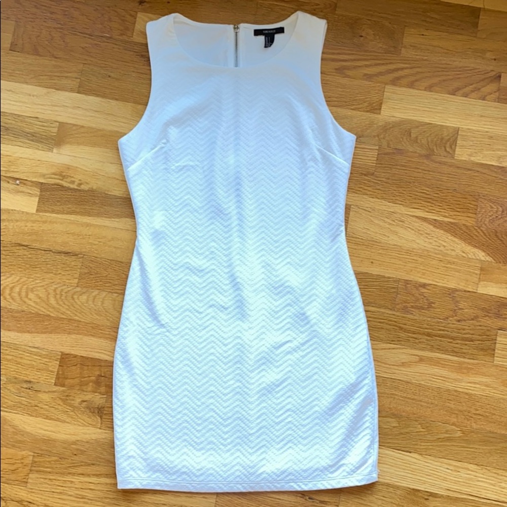 Women’s Forever 21 White Bodycon Dress. Large.